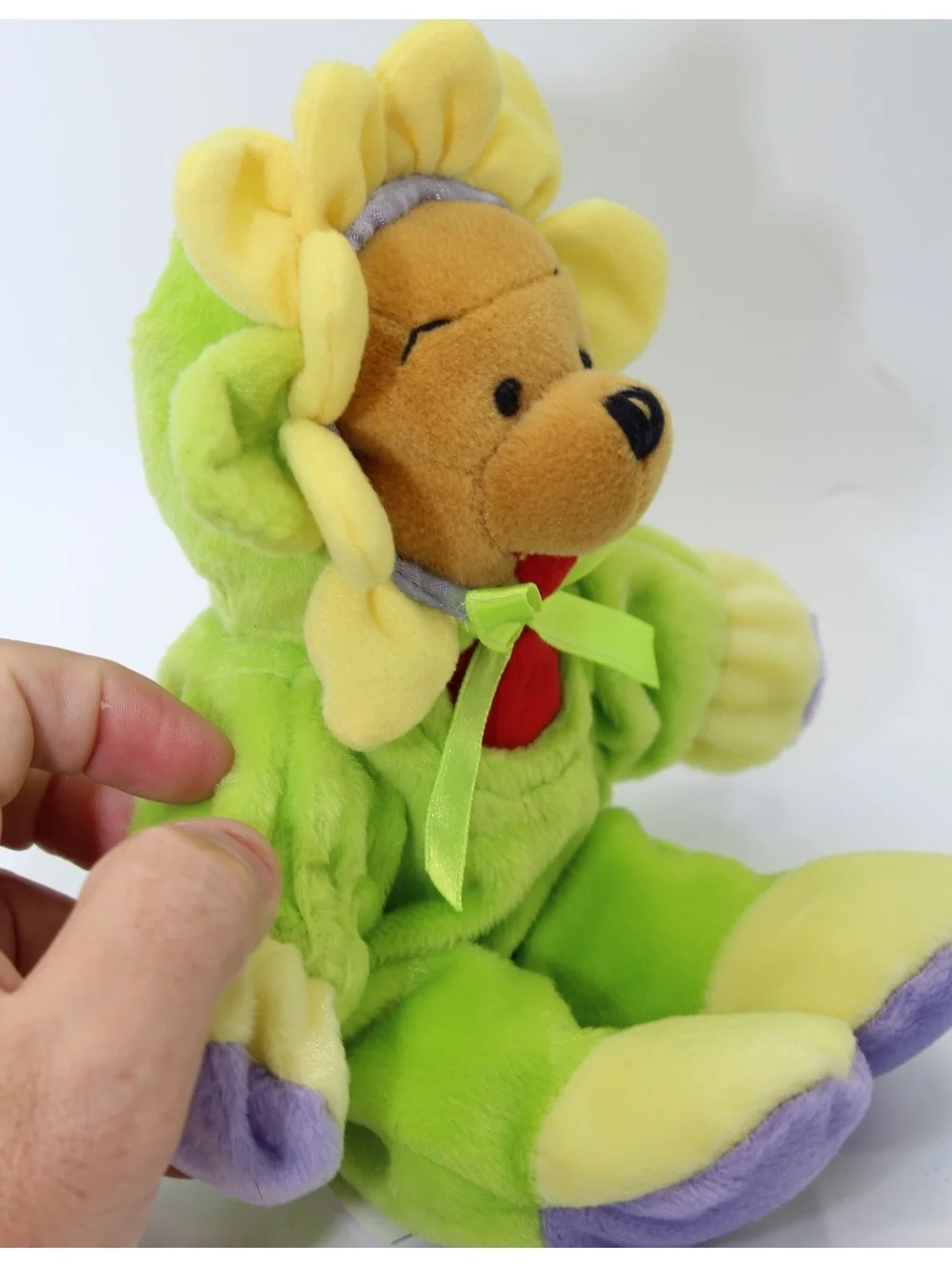 NWT Vintage Disney Store Winnie The Pooh Pooh's Easter Egg Hunt 10